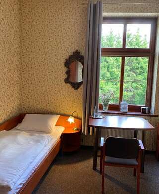 Отель Hotel i Restauracja Castle Быстшица-Клодзка Двухместный номер с 1 кроватью или 2 отдельными кроватями-5